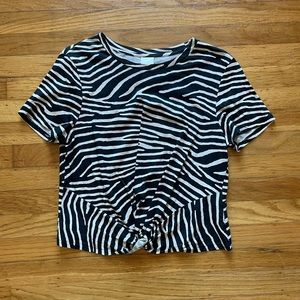 H&M / Crop zebra tee